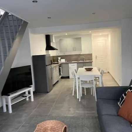 La Maison Saint-adrien Tatil Evi *